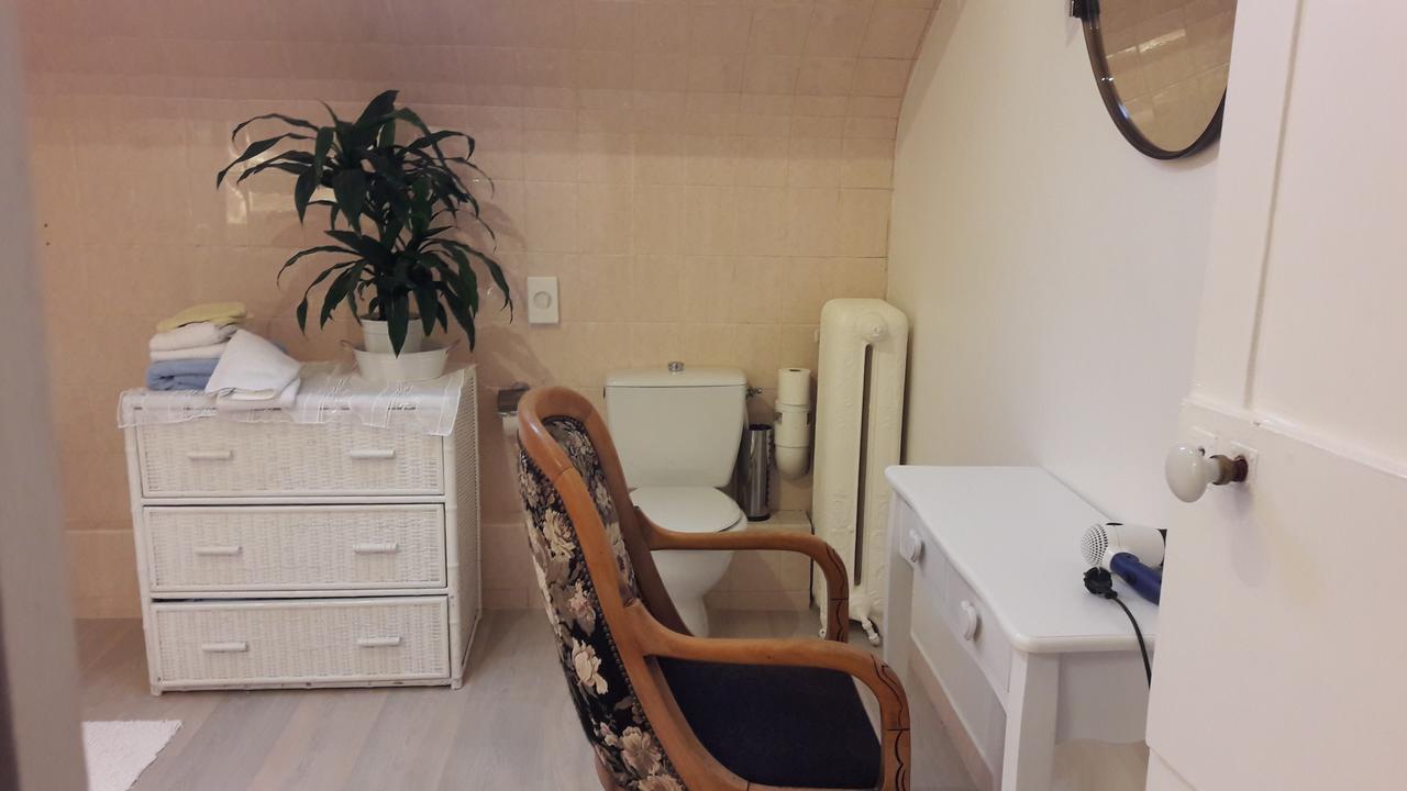 Sées Logis Hotel Et Restaurant Du Dauphin מראה חיצוני תמונה