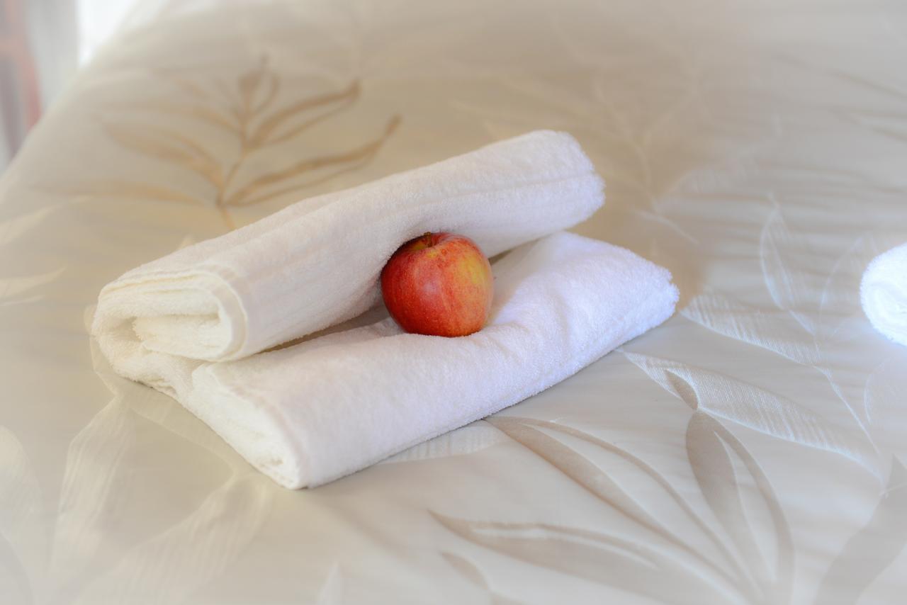Sées Logis Hotel Et Restaurant Du Dauphin מראה חיצוני תמונה