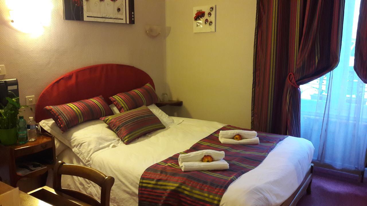 Sées Logis Hotel Et Restaurant Du Dauphin מראה חיצוני תמונה